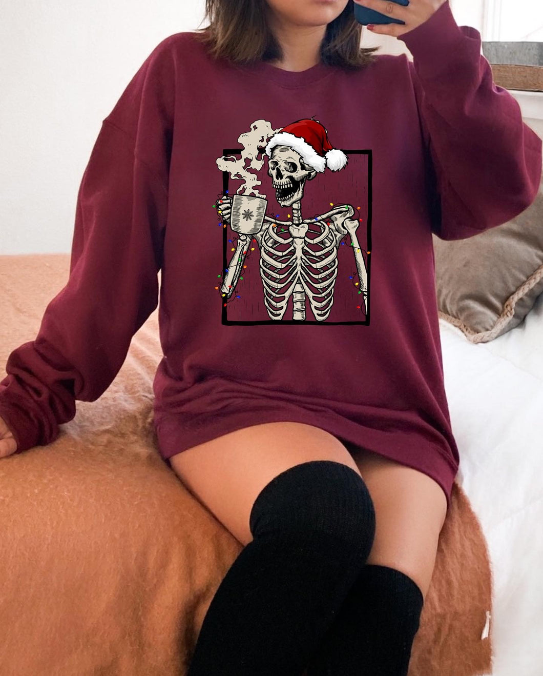 Skeleton drinking coffee lights  | Christmas
